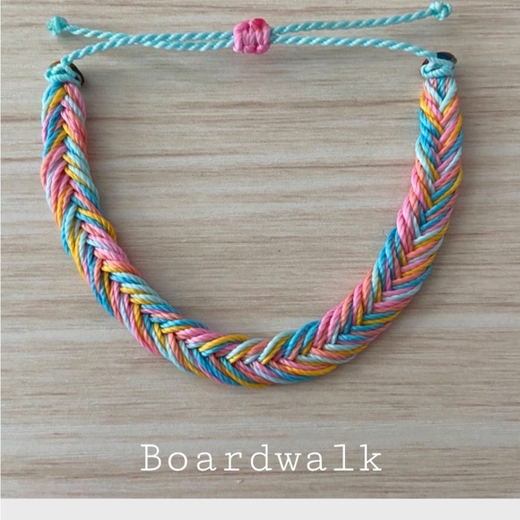 Fishtail Bracelets - Picture 4 of 8